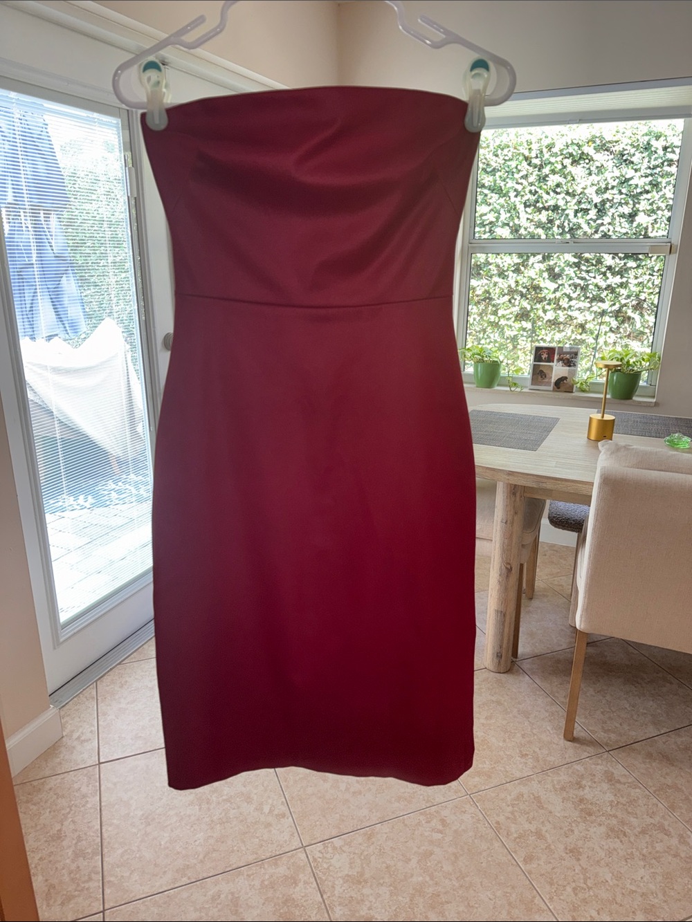Classic Sexy Second Skin Strapless Sheath Dress in Red